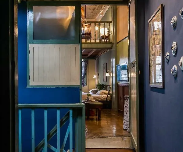 Live Local Cafe & - 420 Friendly Hotel